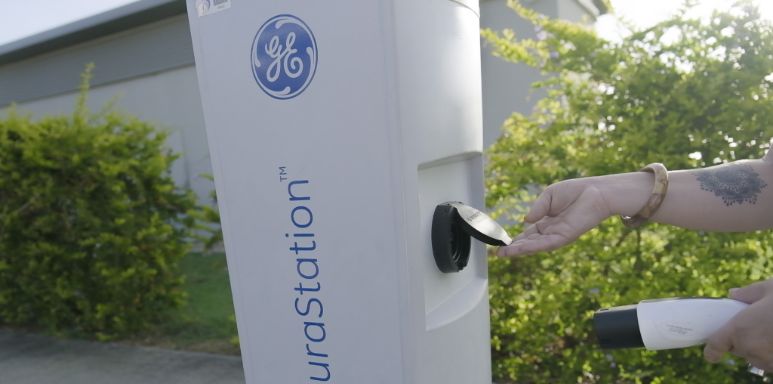 borne électrique gratuite la Saline 974