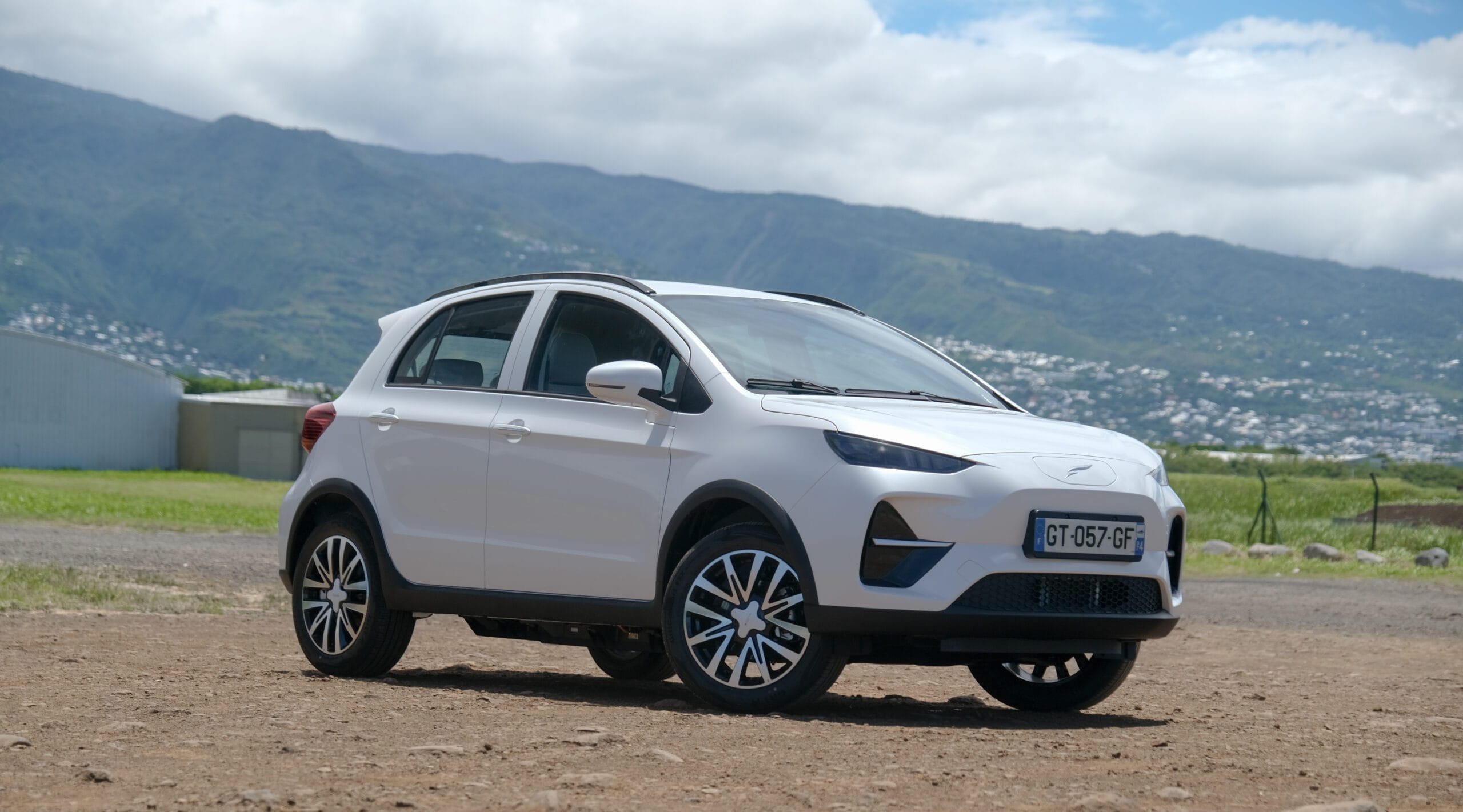 Yudo 3 SUV compact location Aéroport La Réunion 974